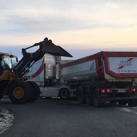 Lastebil og trailer